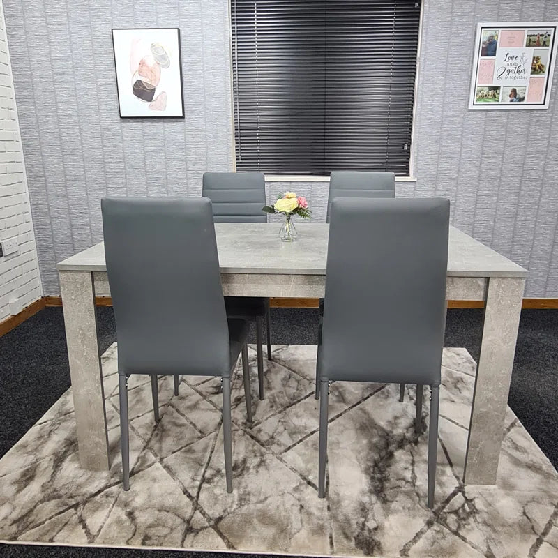 Hardeosing 4 - Person Dining Set